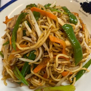 こんがり麺が決めて❣️ひき肉の醤油ブレンド焼きそば